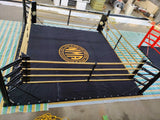 Ring de boxe au sol démontable monté dans une salle de boxe