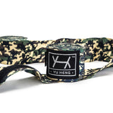 Bandage de boxe camouflage kaki déroulé, motif sur toute la longueur