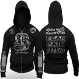 Sweat à capuche zippé Cobra Kai noir, marquage gris, cobra devant et Never Dies dans le dos