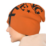 Bonnet No Boxing No Life orange porté par une femme, lettrage sur le flanc
