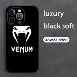 Coque Venum iPhone, tête de serpent blanche et VENUM en capitales blanches dessous, sur fond noir