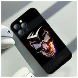 Coque Everlast iPhone, crâne traité en volutes orange et bleues dont les cornes dessinent le sigle de la marque