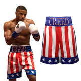 Short de boxe Creed rayé rouge et blanc, ceinture bleue CREED et bas à étoiles
