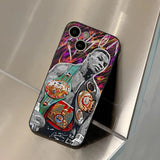 Coque iPhone à l'effigie de Mike Tyson, pop art : trois ceintures mondiales en travers du buste sur traits lumineux violets et orange