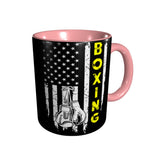 Mug boxe drapeau USA, intérieur et anse roses sur corps noir