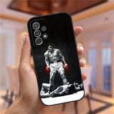 Coque Samsung Galaxy S Mohamed Ali, le champion debout au-dessus d'un adversaire au sol, gants rouges sur photographie noir et blanc