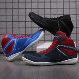 Chaussures de boxe bleu marine et bleu roi côte à côte