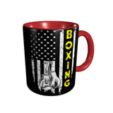 Mug boxe drapeau USA, intérieur et anse rouges sur corps noir