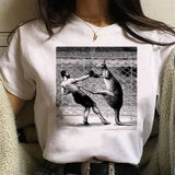 T-shirt boxe femme blanc, motif n°6 gravure ancienne d'un boxeur face à un kangourou ganté
