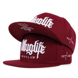 Casquette Thuglife rouge bordeaux, lettrage gothique brodé
