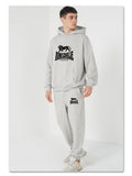 Sweat et jogging Lonsdale - couleur gris - porté par un homme