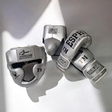 Ensemble de boxe personnalisé aux couleurs d'un club : gants, casque et coquille assortis