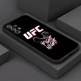Coque UFC Samsung Galaxy, sigle UFC blanc, poing dressé rouge et mention Fight Night manuscrite sur fond noir