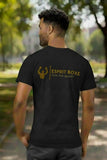 T-shirt de boxe Esprit Boxe noir à logo doré porté par un boxeur