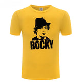 T-shirt au style Rocky Balboa, portrait au chapeau et lettrage ROCKY en noir