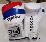 Gants de boxe Cleto Reyes édition Pacman, cuir blanc, bandes rouge et bleue, étoile dorée et signature PACMAN