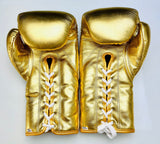 Gants de boxe No Boxing No Life or, détail de la finition métallisée