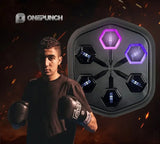 Machine de boxe musicale ONEPUNCH utilisée par un boxeur