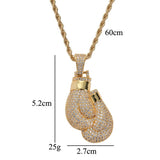 Plan coté du pendentif gants de boxe : 5,2 cm de haut, 2,7 cm de large, chaîne 60 cm, 25 g