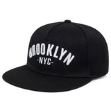 Casquette Brooklyn noire de trois quarts, visière plate
