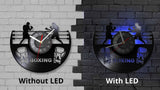 Horloge vinyle boxe, comparaison des versions avec et sans éclairage LED