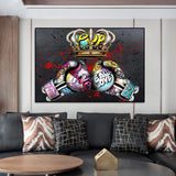 Tableau deux gants de boxe graffes surmontes d'une couronne doree, toile seule, sans cadre