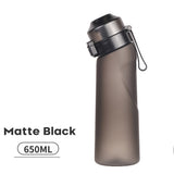 Gourde boxe aromatisée noir mat 650 ml, corps fumé translucide et sangle de transport