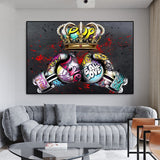 Tableau deux gants de boxe graffes surmontes d'une couronne doree