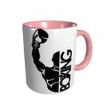 Tasse boxe, intérieur et anse roses sur corps blanc