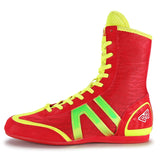 Chaussure de boxe rouge et jaune fluo, bandes holographiques