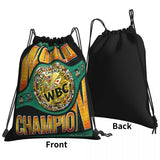 Sac à dos boxe WBC vu de face et de dos, avant imprimé et dos noir uni