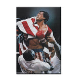 Tableau Rocky Balboa drape dans la banniere etoilee apres le combat de Moscou, accroche dans une entree