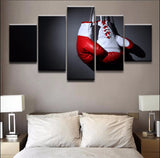 Tableau gants de boxe rouges et blancs suspendus, 5 pièces — vue 3