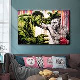 Tableau Mike Tyson vs Hulk, le boxeur envoie un direct au geant vert, format paysage