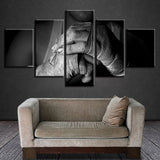 Tableau poings bandés en gros plan, noir et blanc, 5 pièces